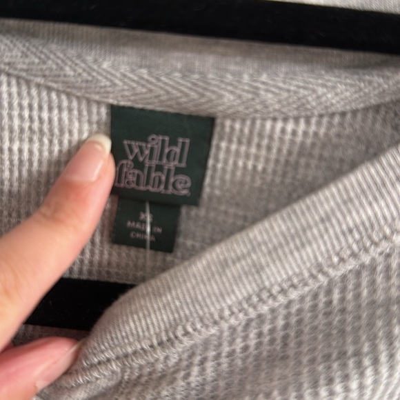 NEW with tag long sleeve cropped gray waffle knit top. - Picture 3 of 5